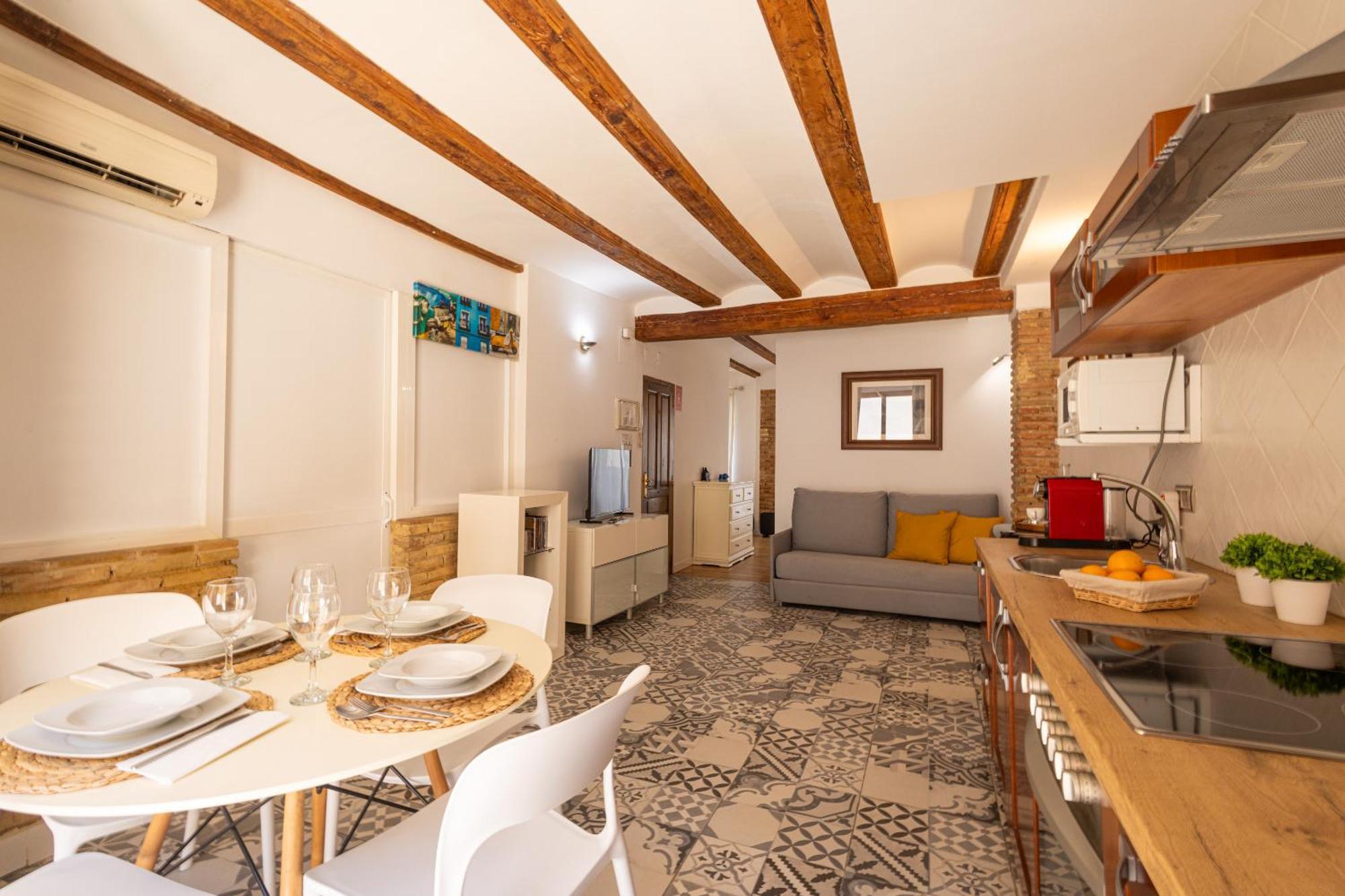 Apartamento Florit Flats - Cozy Wifi Ac Loft In The Heart Of Ruzafa Valencia Exterior foto